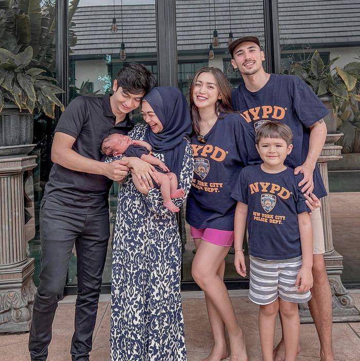 Baby Don dijenguk rekan artis mamanya (instagram.com/inijedar)