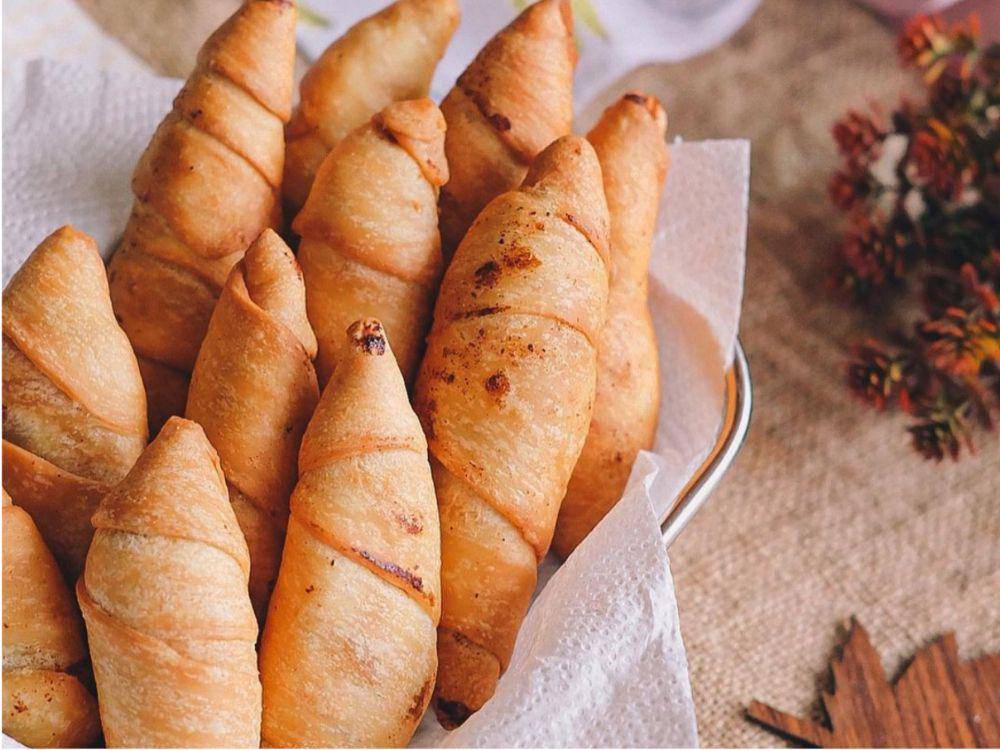 ilustrasi pisang molen (instagram.com/dee_bake_theraphy)