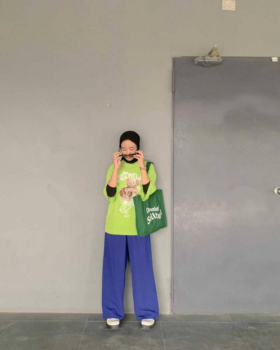 Potret OOTD tabrak warna (instagram.com/felia.amanda)