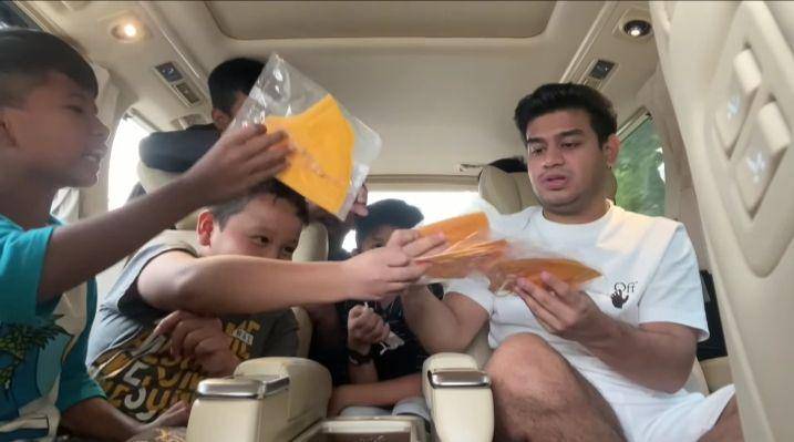 potret Fadil Jaidi bareng geng bocil (youtube.com/fadiljaidi)