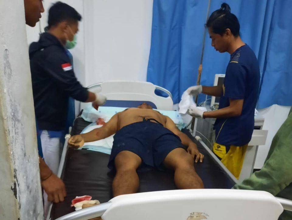 Korban Enal (32) saat di visum oleh tim kesehatan  Istimewa/IDN Times