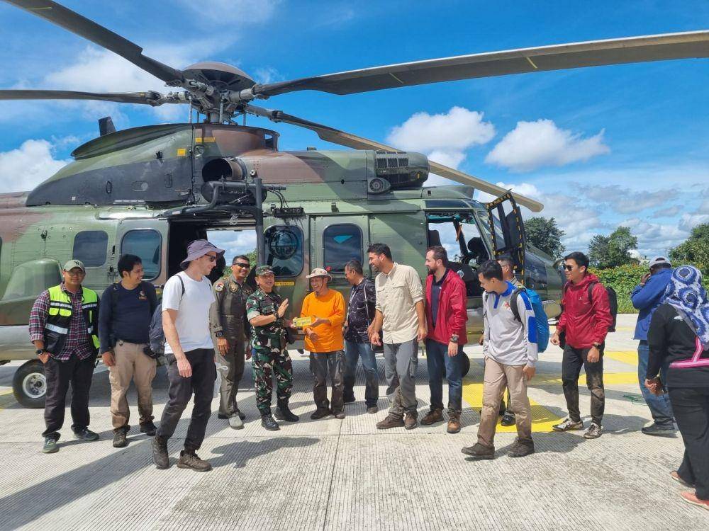 Tim gabungan usai mengambil blackbox dan mengevakuasi dua korban yang sebelumnya memilih tinggal di Duma Istimewa/ IDN Times