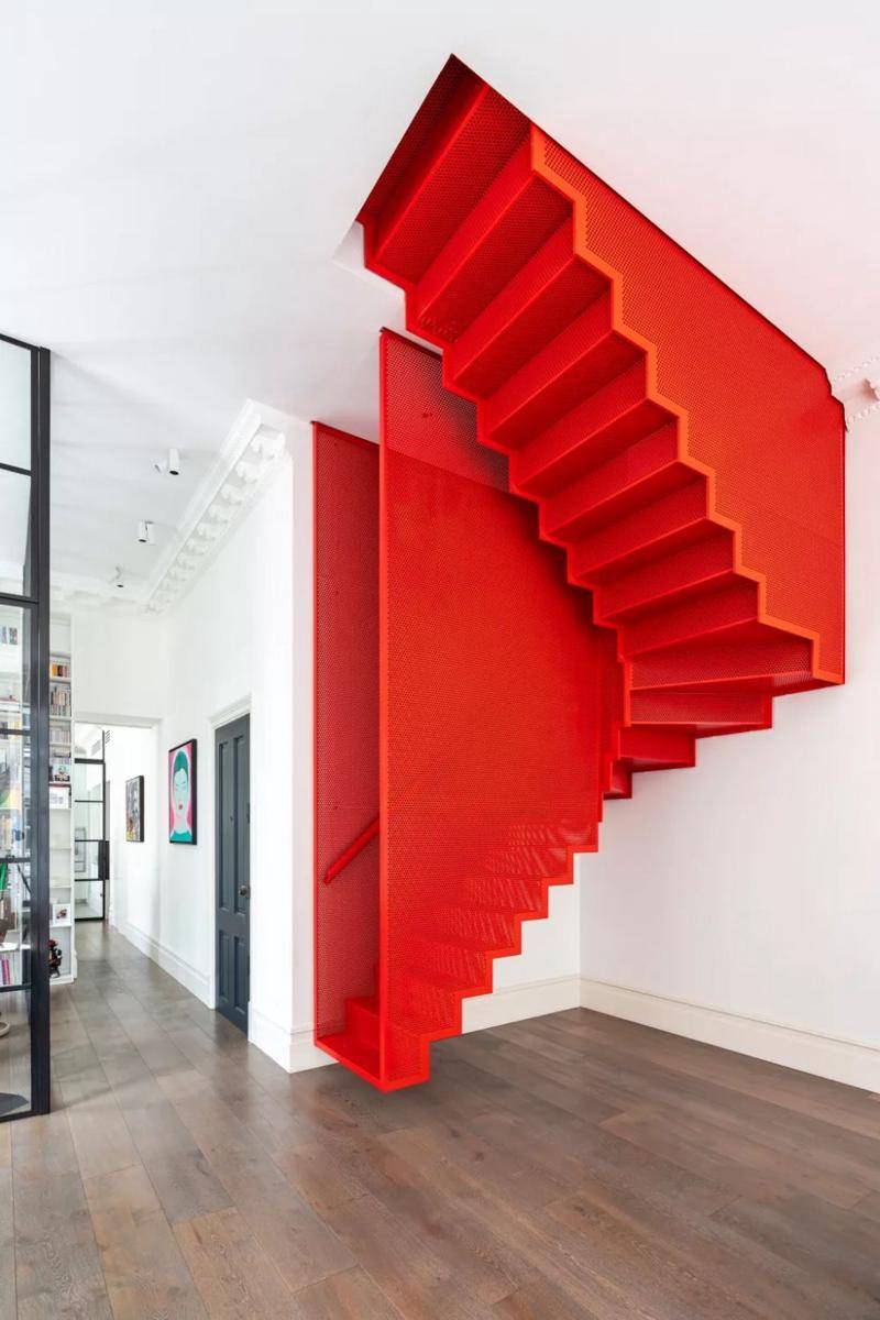 inspirasi dekorasi staircase di rumah menjadi lebih outstanding (livingetc.com)