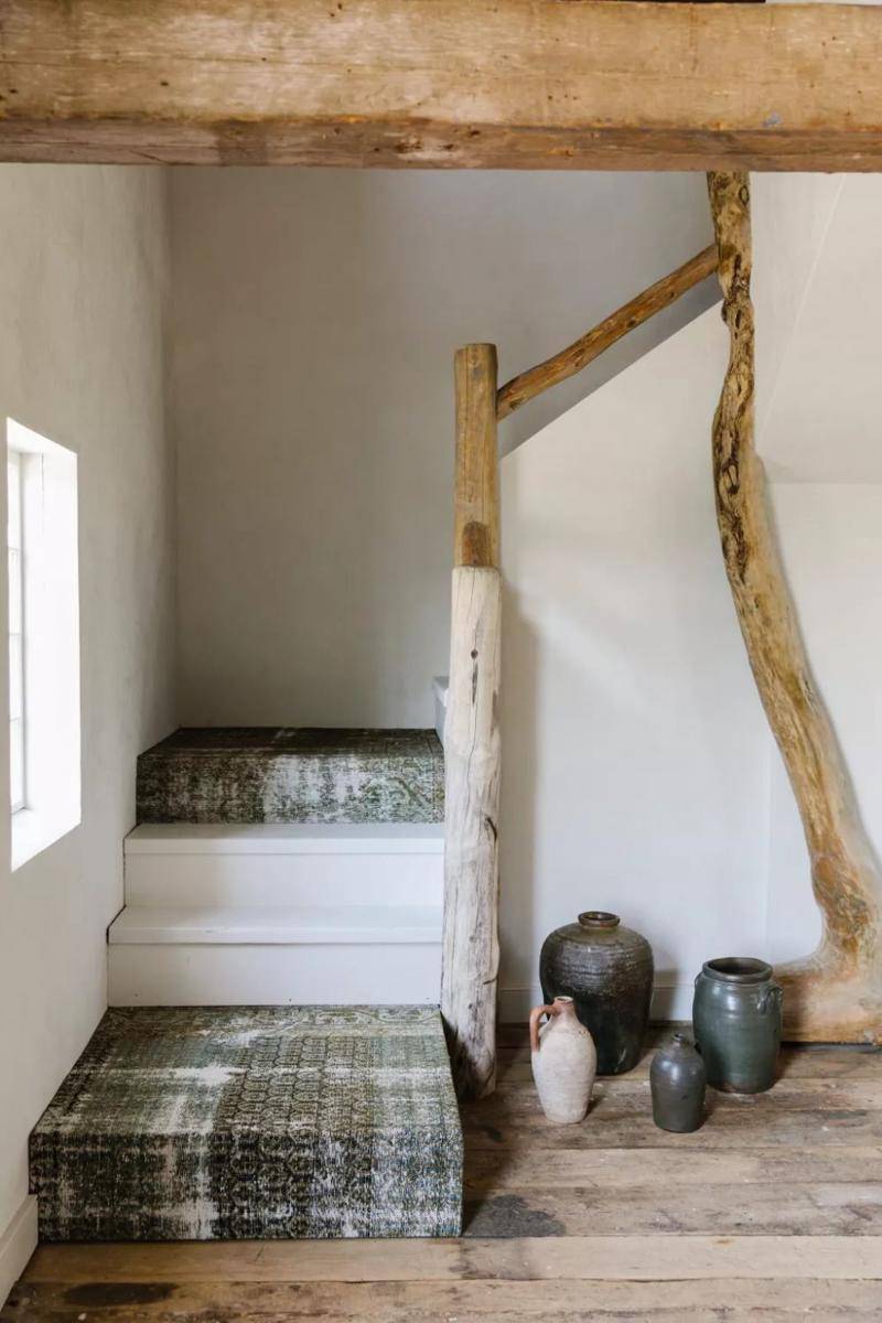 inspirasi dekorasi staircase di rumah menjadi lebih outstanding (livingetc.com)