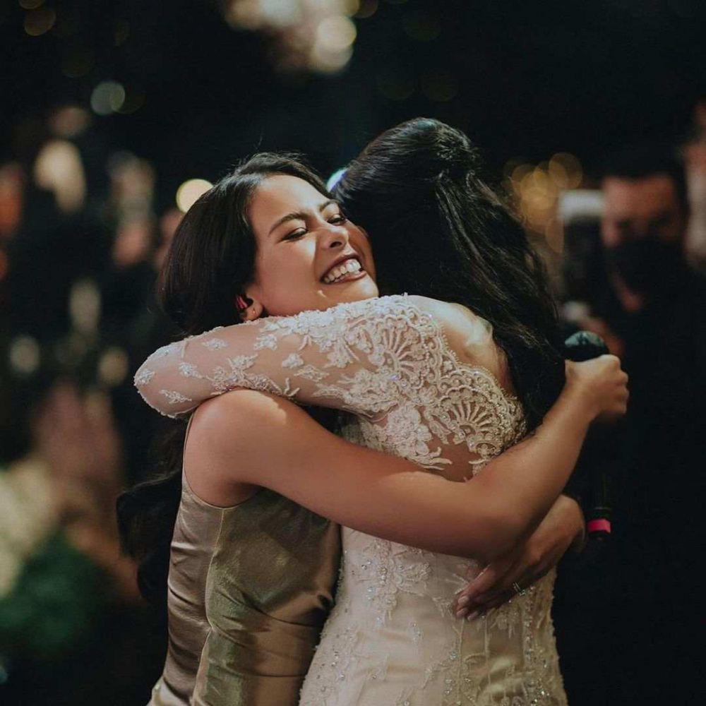potret Maudy Ayunda di resepsi pernikahan Putri Tanjung (instagram.com/maudyayunda)