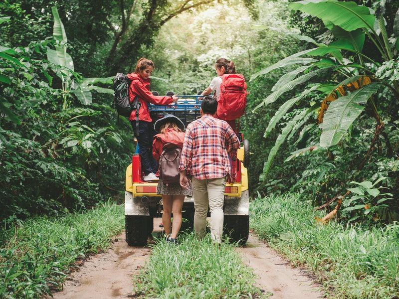 Mau Coba Liburan Road Trip, Lakukan 5 Tips Ini Agar Perjalananmu Aman