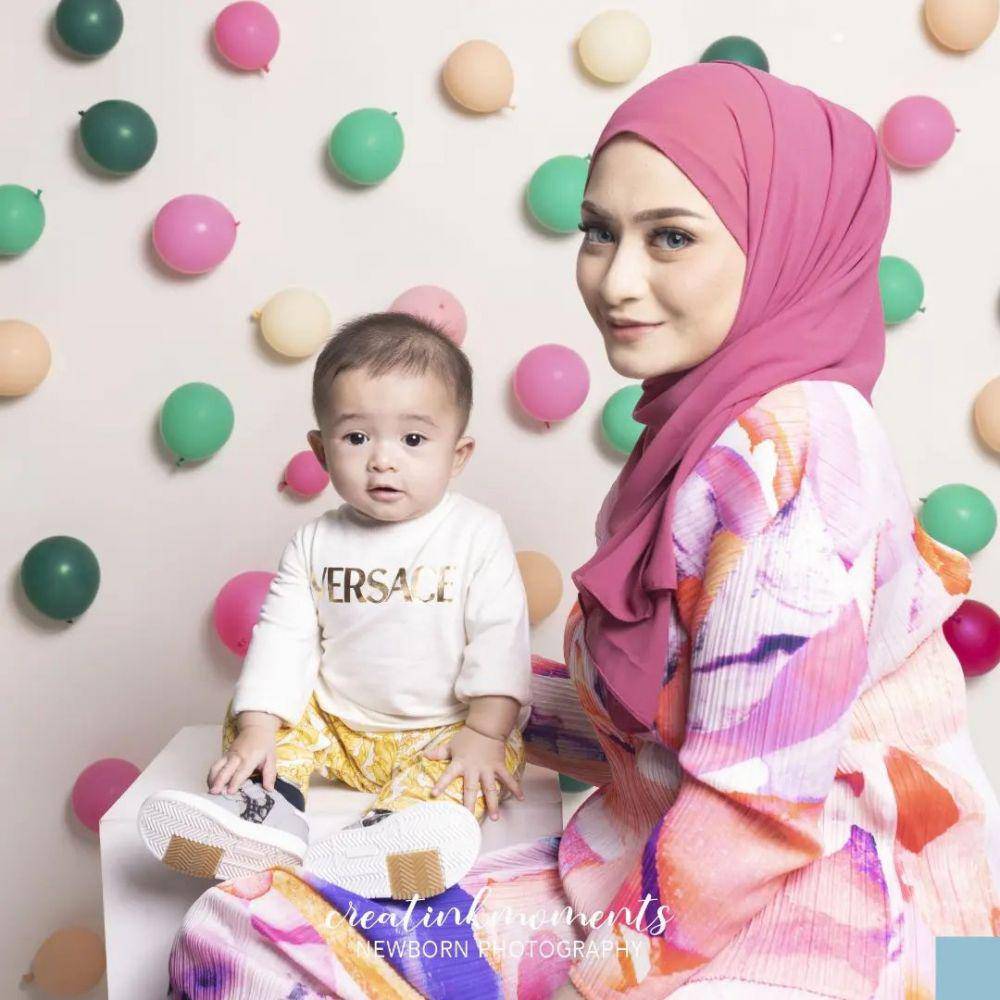 pemotretan Nathalie Holscher dan baby Adzam (instagram.com/creatinkmoments)