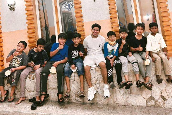 potret Fadil Jaidi bareng geng bocil (instagram.com/fadiljaidi)