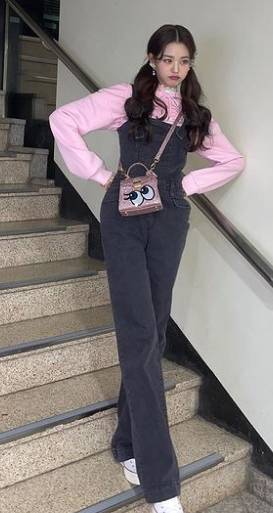 Wonyoung IVE (https://www.instagram.com/for_everyoung10/)