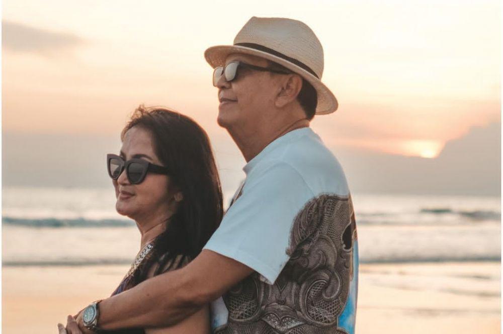 Roy Marten dan Anna Maria liburan ke Bali (instagram.com/gadiiing)