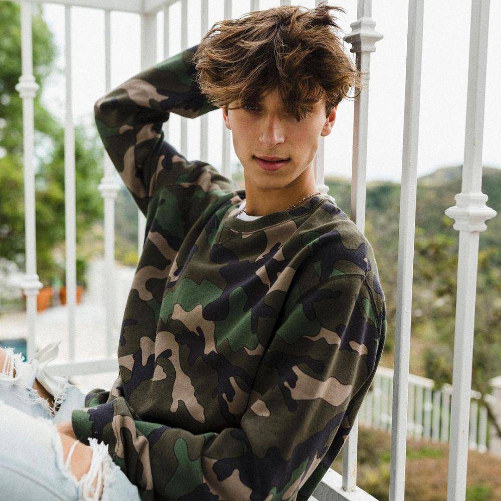 Josh Richards (instagram.com/joshrichards)