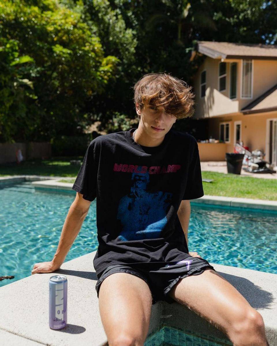 Josh Richards (instagram.com/joshrichards)