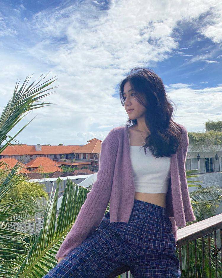 OOTD ala Keisya Levronka (instagram.com/keisyalevronka)