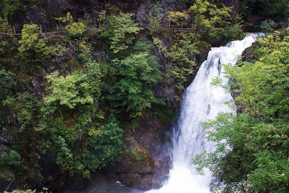 White Drin Waterfall (instagram.com/levraipunk)