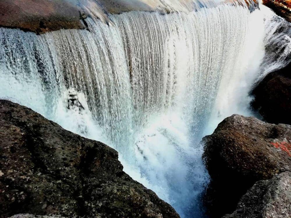 Cijevna Waterfall (instagram.com/pi.xiepi.c314)