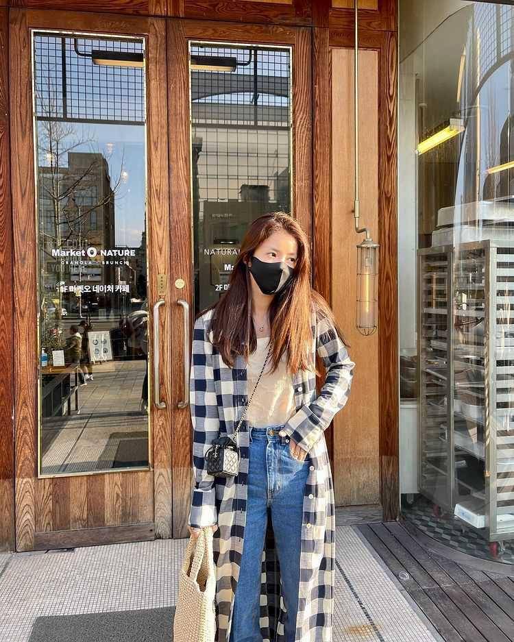 Lee Si Young (instagram.com/leesiyoung38)