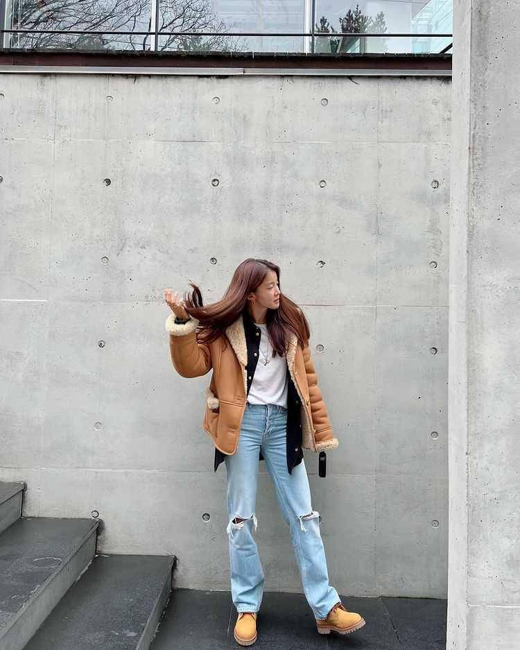 Lee Si Young (instagram.com/leesiyoung38)