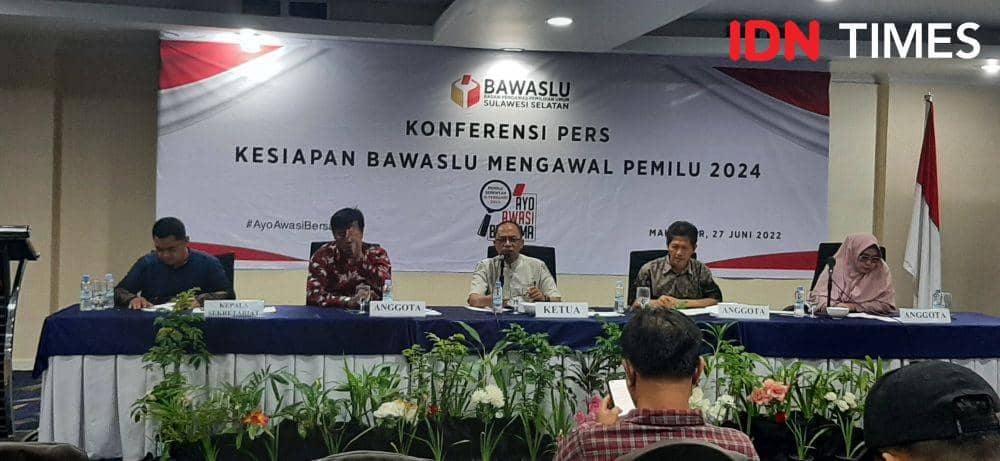 Kawal Pemilu 2024, Bawaslu Sulsel Goes to School Sasar Pemilih Pemula