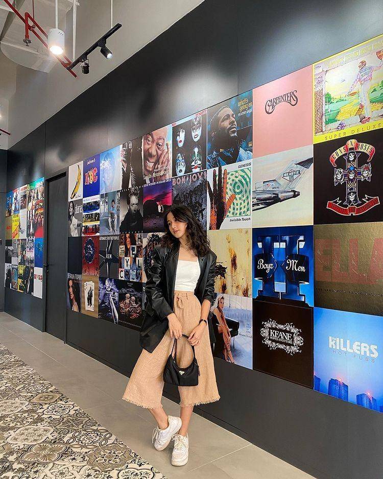OOTD ala Keisya Levronka (instagram.com/keisyalevronka)