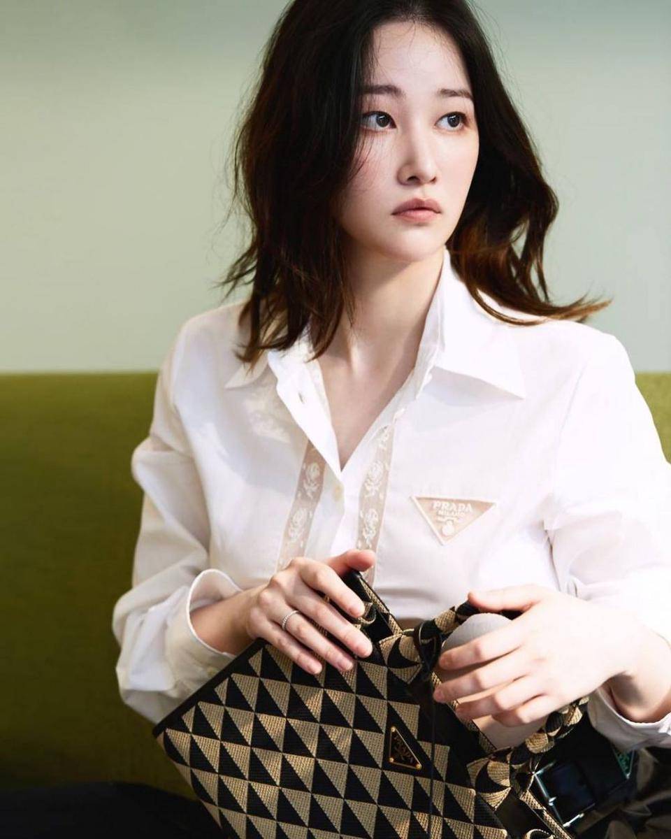 Jeon Jong Seo (instagram.com/wjswhdtj94)