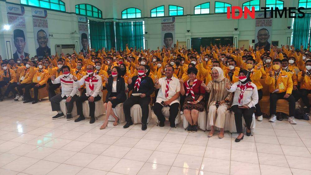 BP2MI bersama PMI dan perwakilan Pemerintah dan DPR RI saat akan melepas PMI di Graha Insan Cita, Kecamatan Sukmjaya, Kota Depok. (IDNTimes/Dicky)