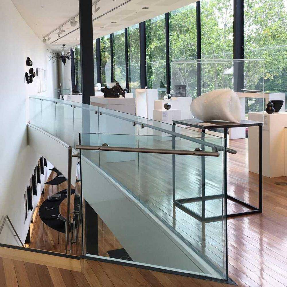 Art Glass Gallery (instagram.com/waggawaggaartgallery)