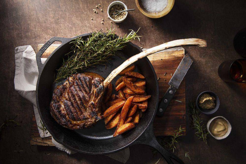 ilustrasi beef steak lada hitam (unsplash.com/@mham3816)