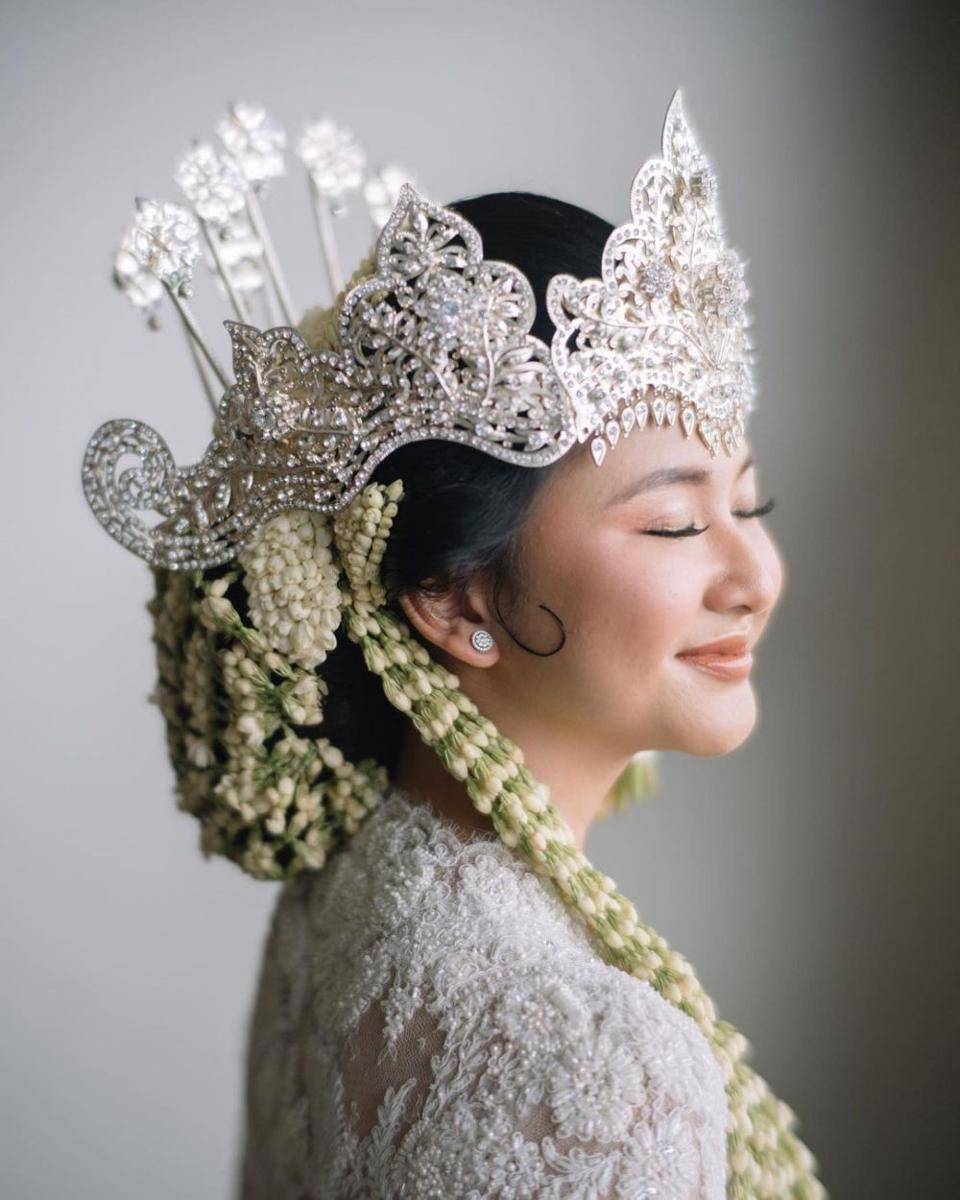 Makeup dan Kebaya Akad Nikah Adinda Azani (instagram.com/imagenic)