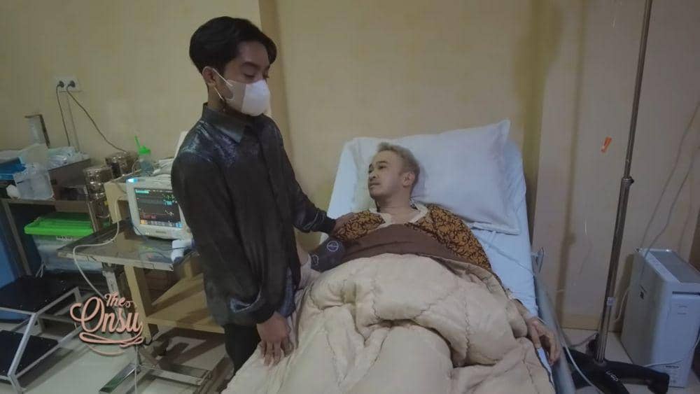 Ruben Onsu kembali dirawat di rumah sakit. (dok.youtube.com/TheOnsuFamily)
