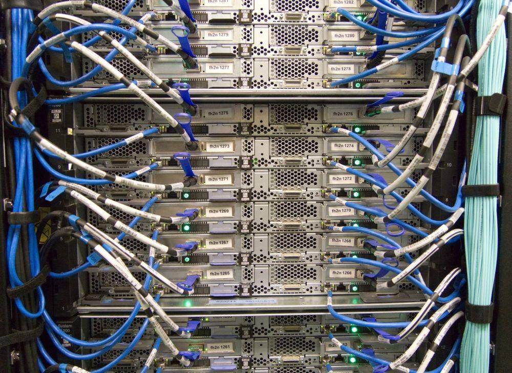 ilustrasi web server (pixabay.com/dlohner)