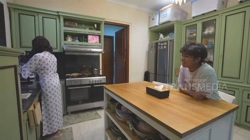 momen Sarwendah ketemu 'kembaran' (youtube.com/transtvofficial)