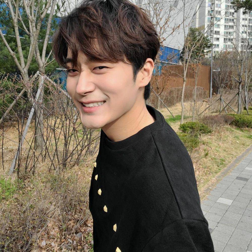 Cha Seo Won (instagram.com/leechan0415)