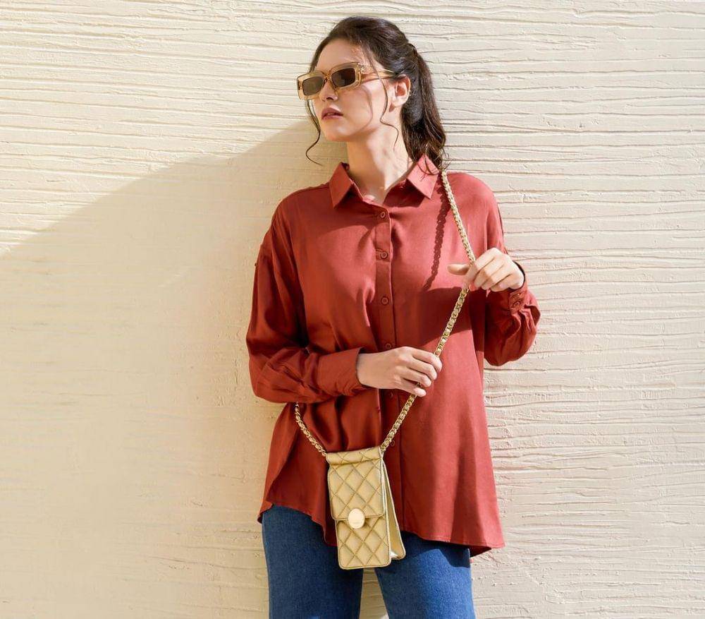 Camille Phone Bag dari Merche (instagram.com/merche.id)