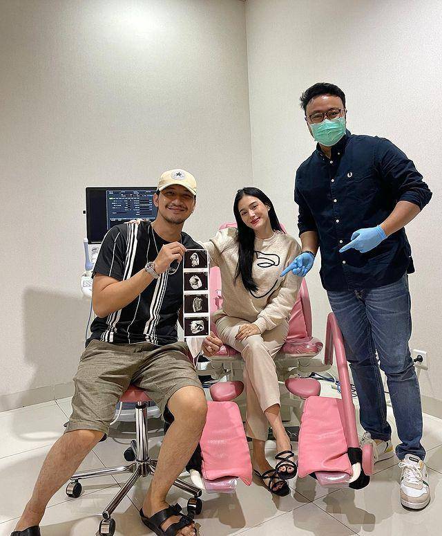 Yasmine dan Aditya Zoni (instagram.com/yxsmine.ow)