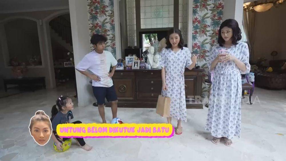 momen Sarwendah ketemu 'kembaran' (youtube.com/transtvofficial)