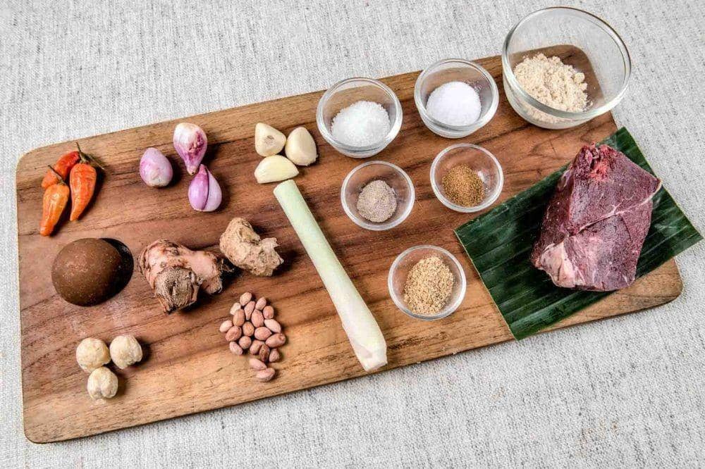 Ilustrasi bahan coto makassar (asianfoodnetwork.com)