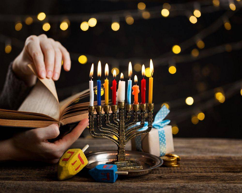 ilustrasi acara hanukkah (Freepik.com/freepik)