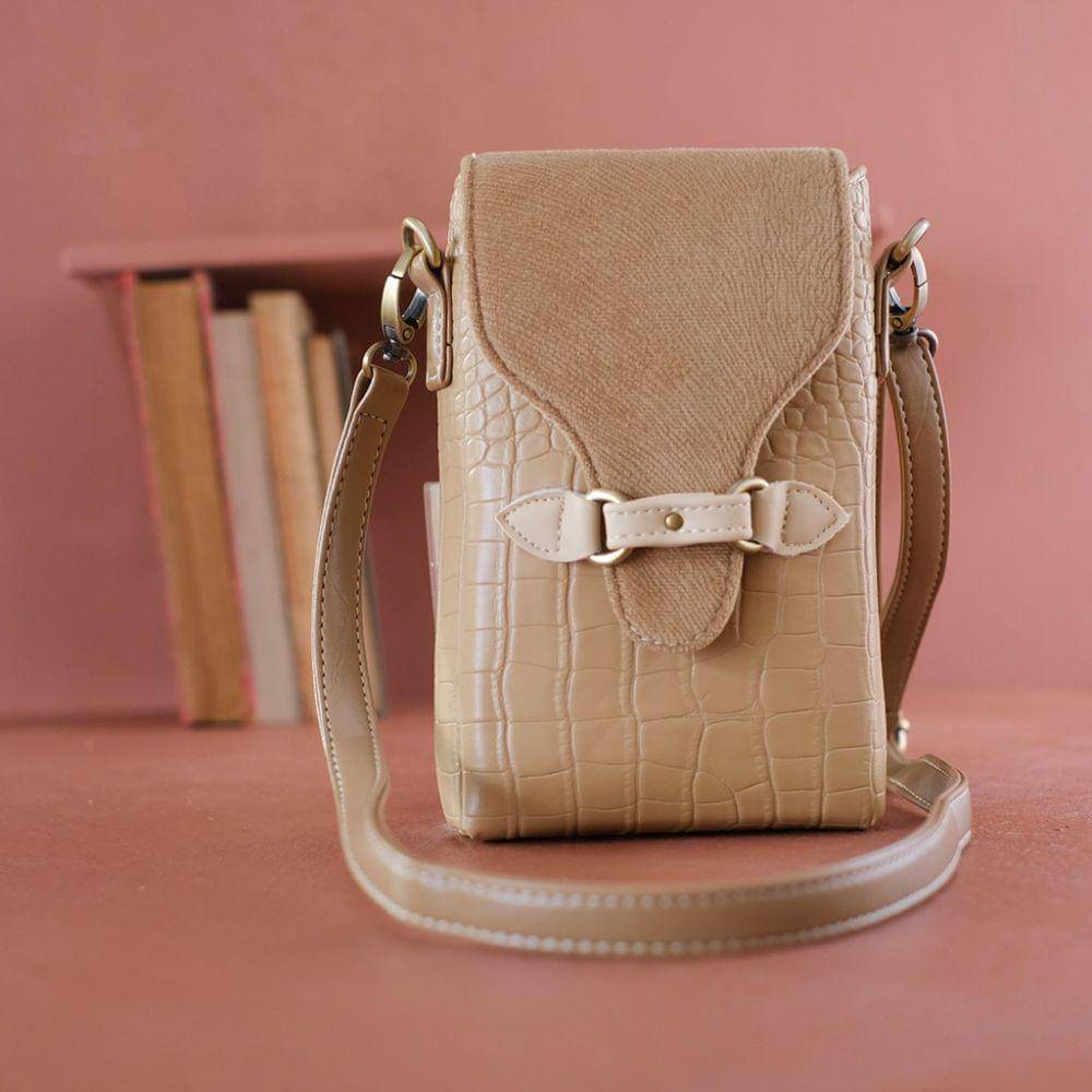 Peony Phone Bag dari Yeo Studio (shopee.co.id/tako.bags)