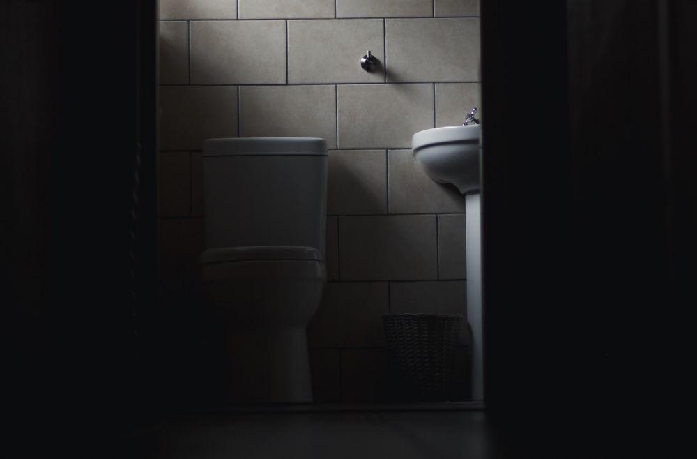 5 Hantu Toilet Terkenal dari Jepang, Bikin Merinding!