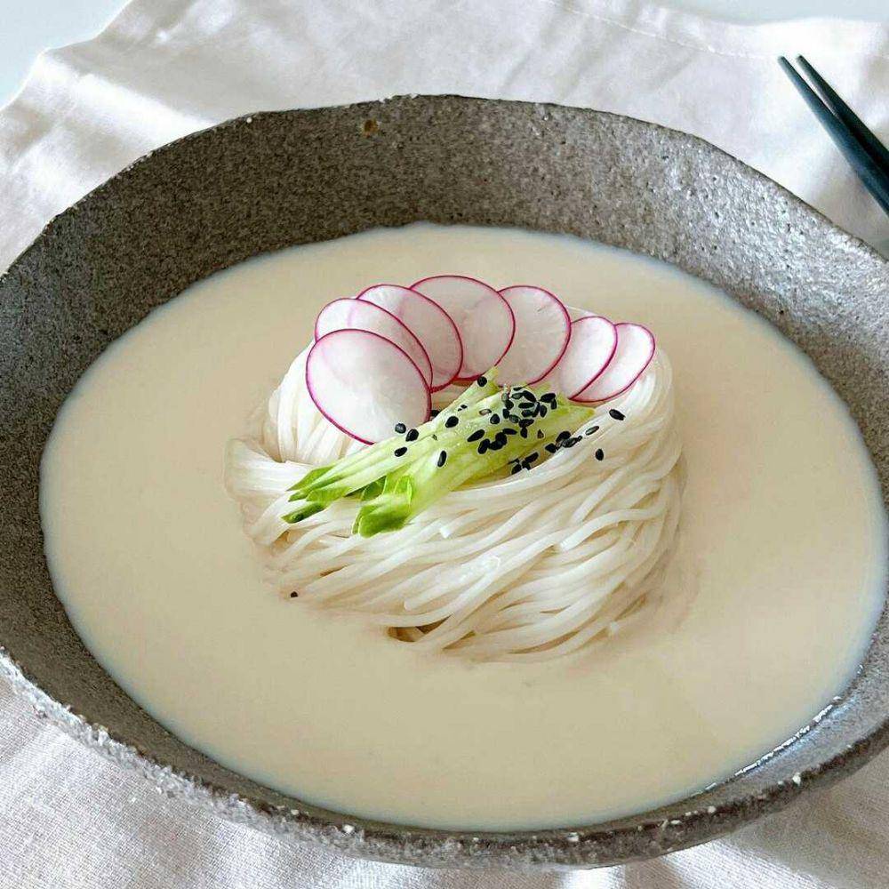kongguksu (instagram.com/doongdoong_table)