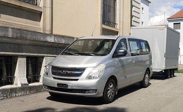 Hyundai H-1 (commons.wikimedia.org/)