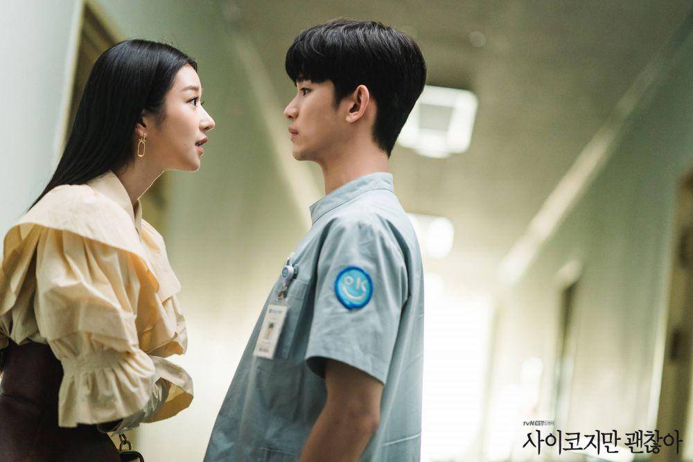 Seo Yea Ji dan Kim Soo Hyun sedang akting berdebat dalam KDrama It’s Okay to Not Be Okay (2020)  (dok.tvN/It’s Okay to Not Be Okay)