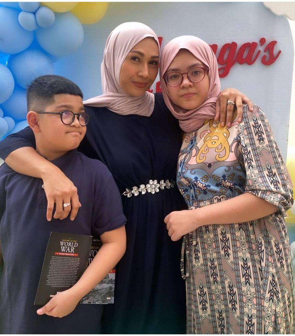 keluarga Tata Janeeta (instagram.com/tatajaneetaofficial)
