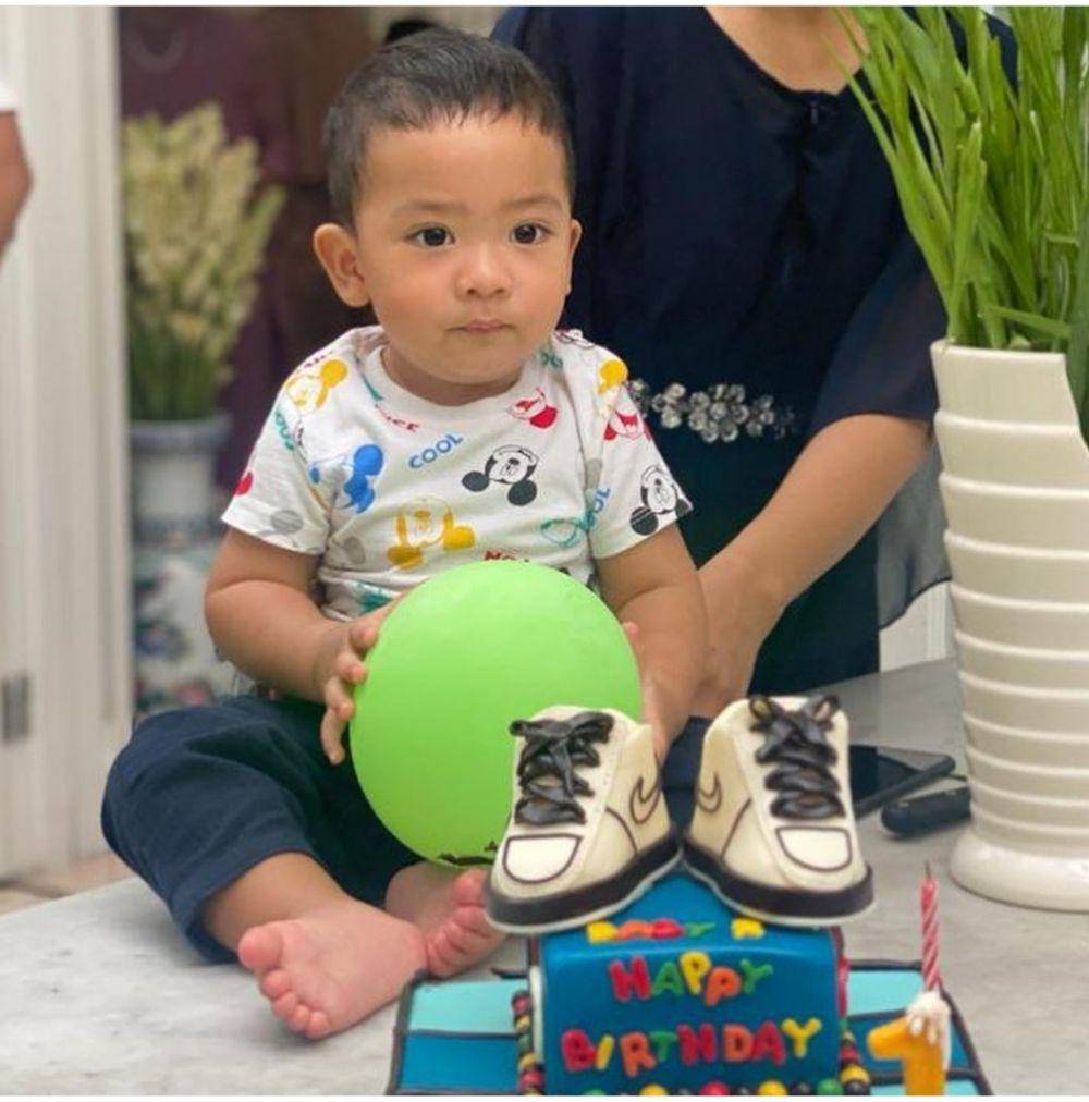 keluarga Tata Janeeta (instagram.com/tatajaneetaofficial)
