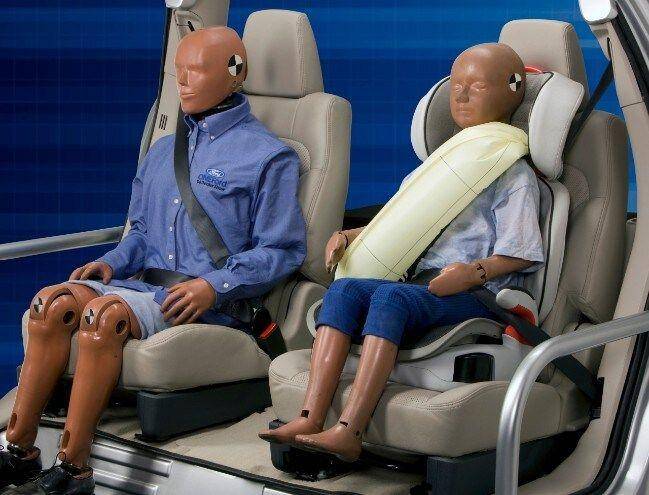 Ilustrasi jenis airbag Seatbelt Airbag di mobil Ford (media.ford.com)
