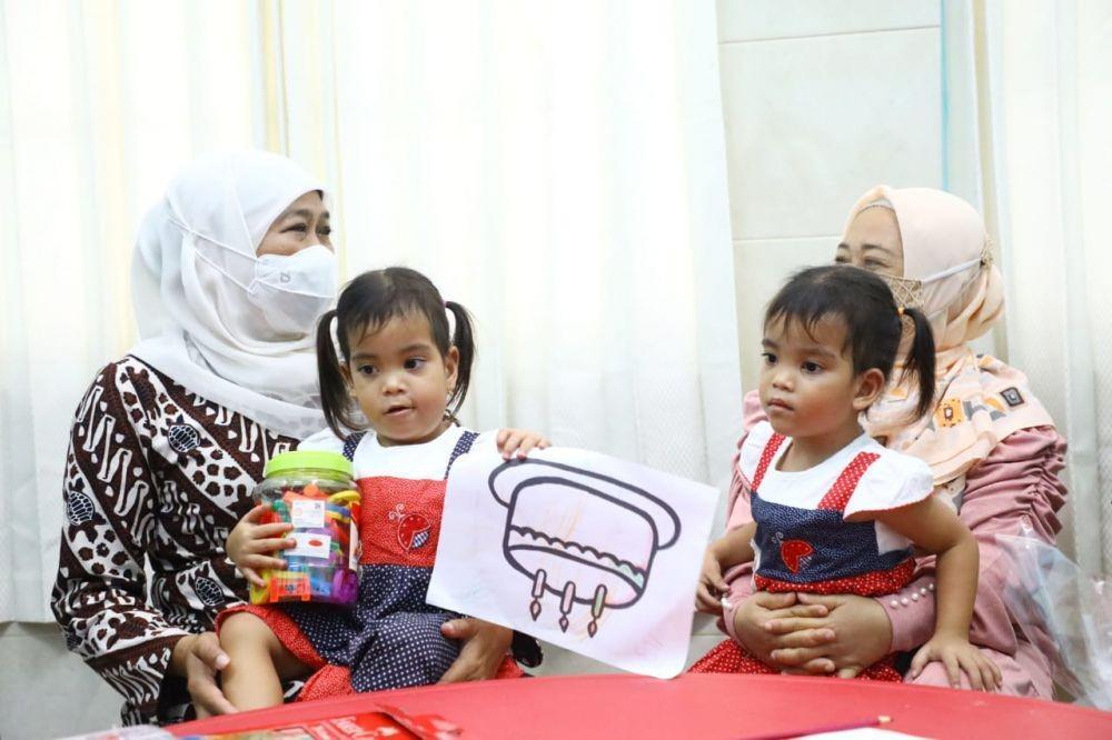 Operasi Kembar Siam Asal Lombok di RSUD dr. Soetomo Sukses
