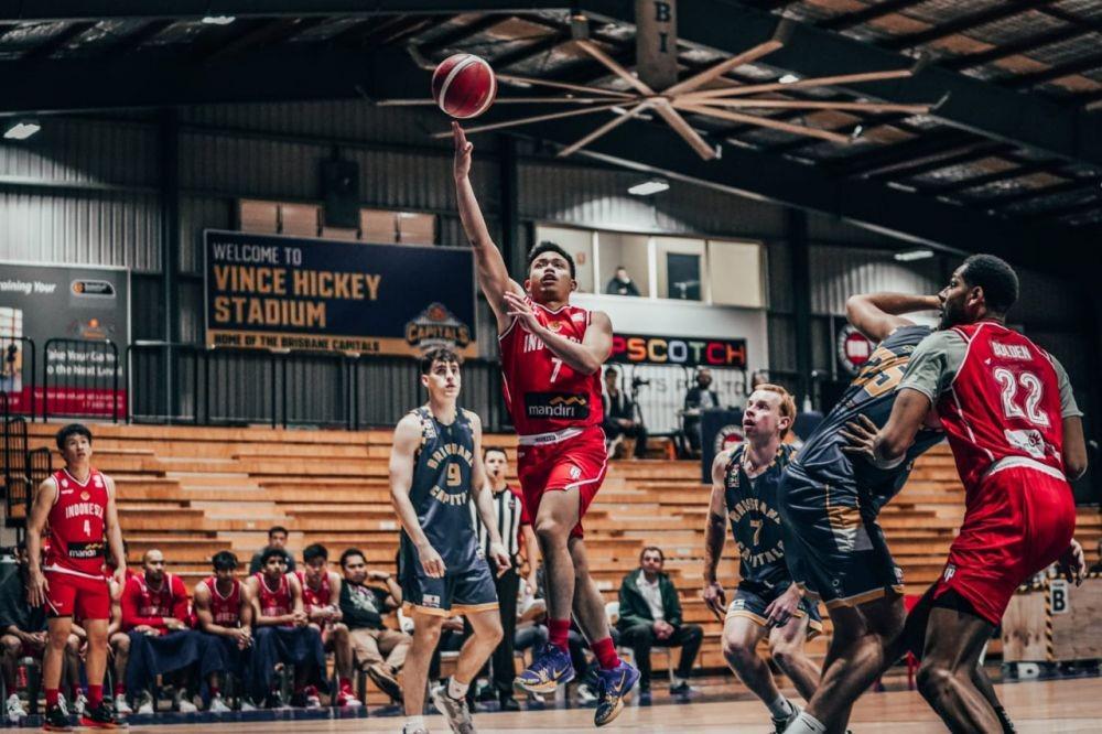 Timnas Basket Indonesia dalam sebuah laga. (indonesiabasketball.or.id)