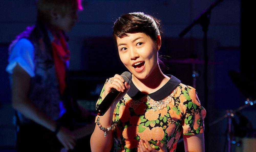 Shim Eun Kyung di film Miss Granny (cjenm.com)