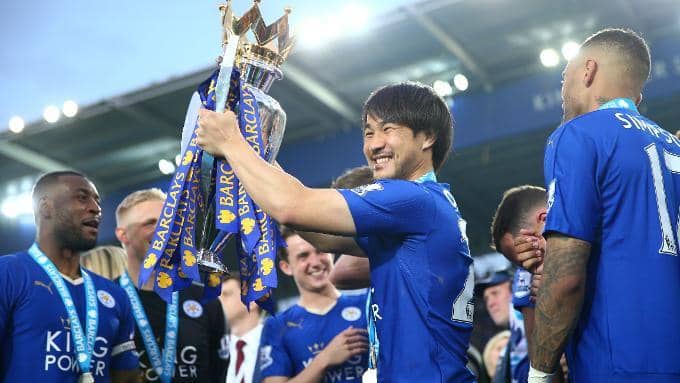 Shinji Okazaki memenangi Premier League 2015/2016 bersama Leicester City. (lcfc.com)
