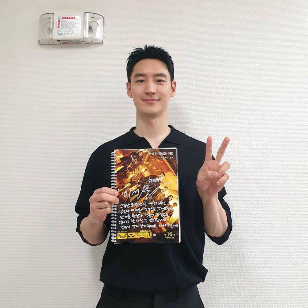 Lee Je Hoon (instagram.com/leejehoon_official)
